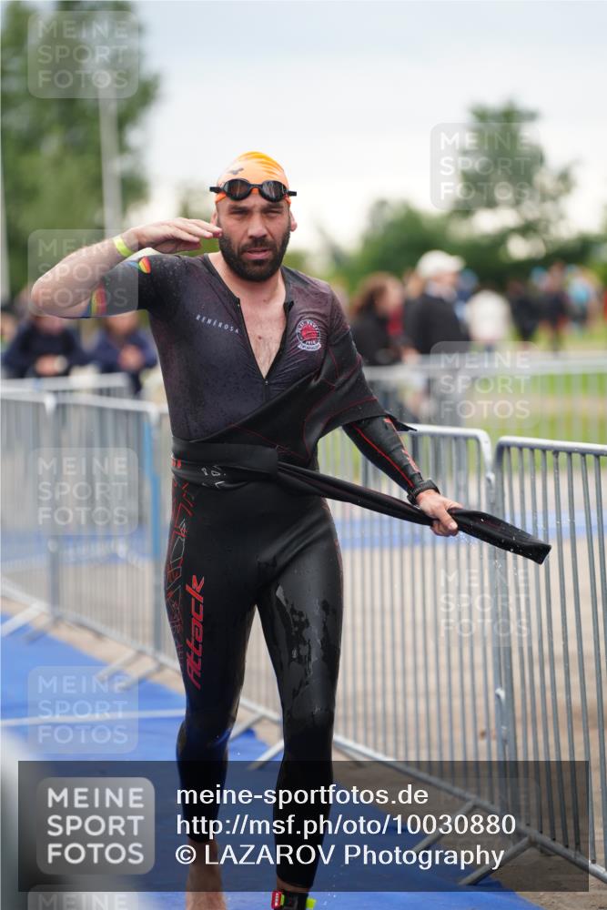 30.08.2026 - Elbe Triathlon Hamburg LAZAROV Photography http://msf.ph/oto/10030880 30.08.2026 08:30:28 Schwimmen 212, 235 meine-sportfotos.de