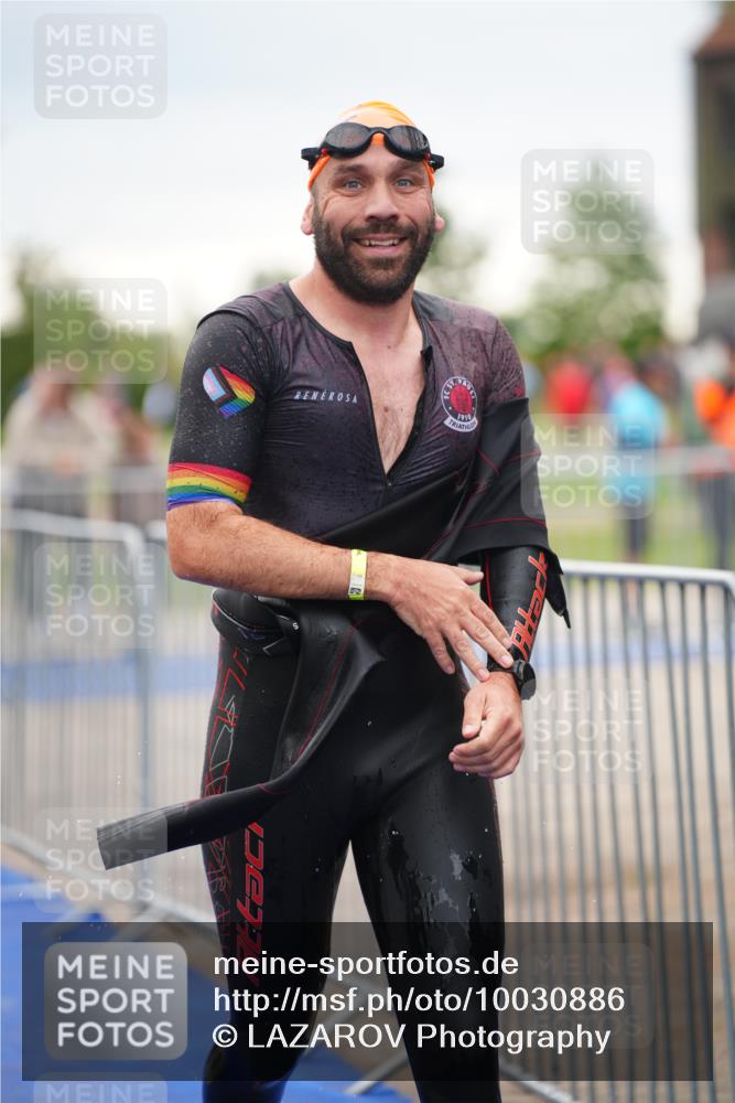 30.08.2026 - Elbe Triathlon Hamburg LAZAROV Photography http://msf.ph/oto/10030886 30.08.2026 08:30:29 Schwimmen 212, 235 meine-sportfotos.de