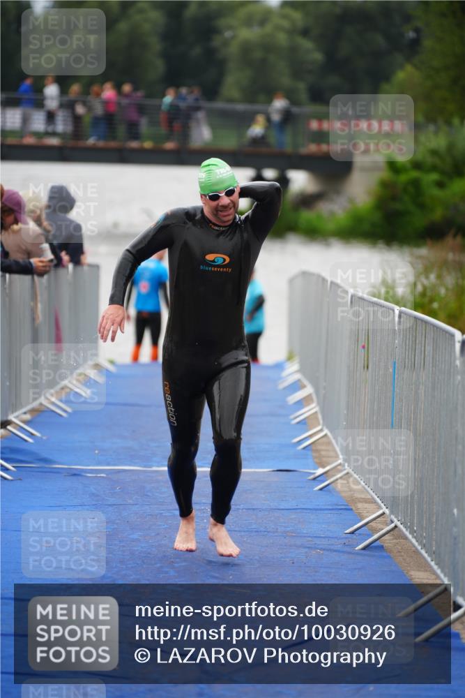30.08.2026 - Elbe Triathlon Hamburg LAZAROV Photography http://msf.ph/oto/10030926 30.08.2026 08:30:58 Schwimmen 201, 211 meine-sportfotos.de