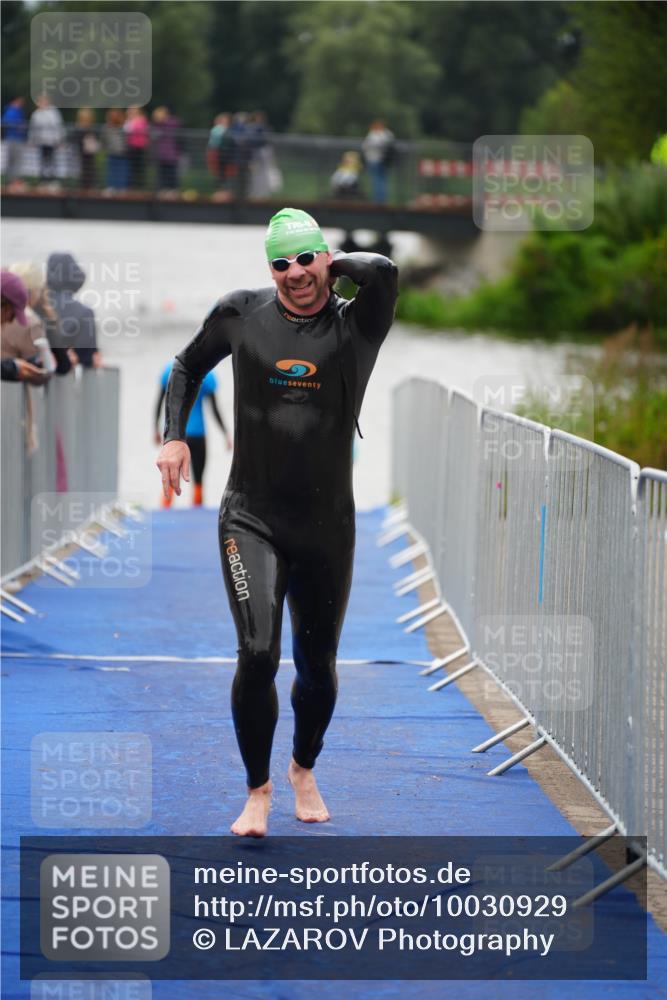 30.08.2026 - Elbe Triathlon Hamburg LAZAROV Photography http://msf.ph/oto/10030929 30.08.2026 08:30:58 Schwimmen 201, 211 meine-sportfotos.de