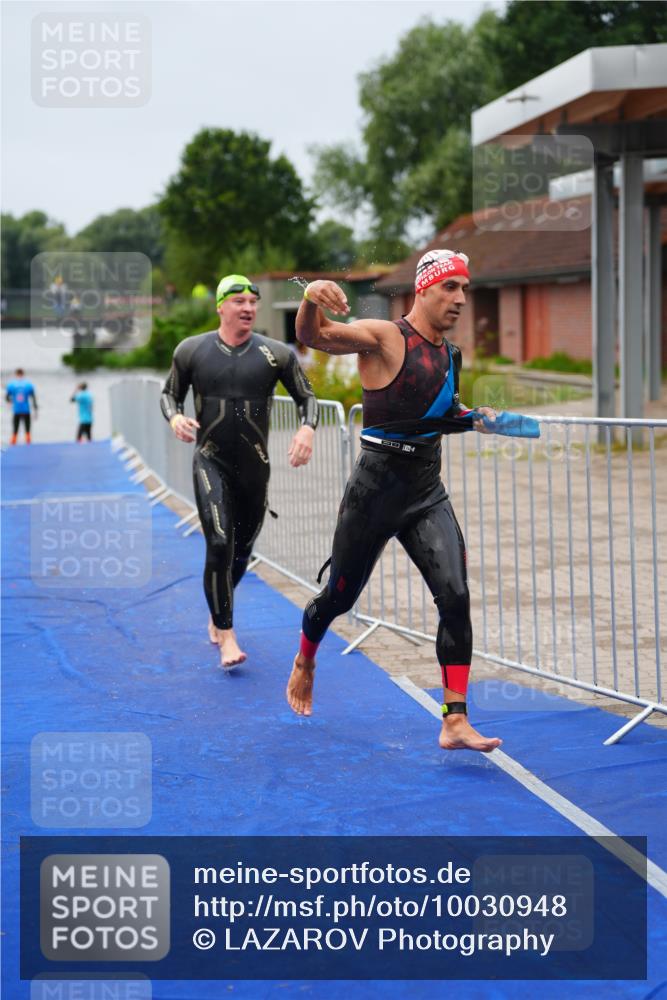 30.08.2026 - Elbe Triathlon Hamburg LAZAROV Photography http://msf.ph/oto/10030948 30.08.2026 08:31:47 Schwimmen 200, 228 meine-sportfotos.de