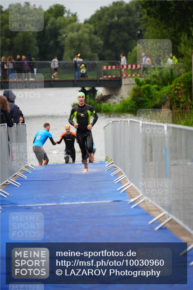 30.08.2026 - Elbe Triathlon Hamburg LAZAROV Photography http://msf.ph/oto/10030960 30.08.2026 08:32:08 Schwimmen  meine-sportfotos.de