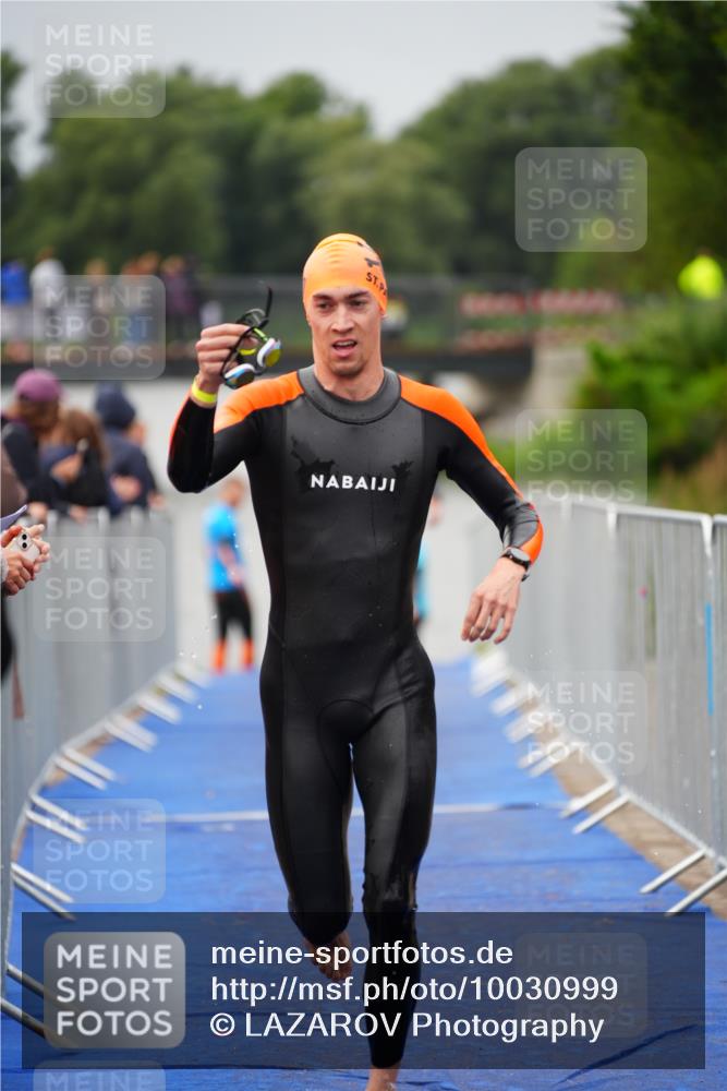 30.08.2026 - Elbe Triathlon Hamburg LAZAROV Photography http://msf.ph/oto/10030999 30.08.2026 08:32:22 Schwimmen 196, 220, 231 meine-sportfotos.de