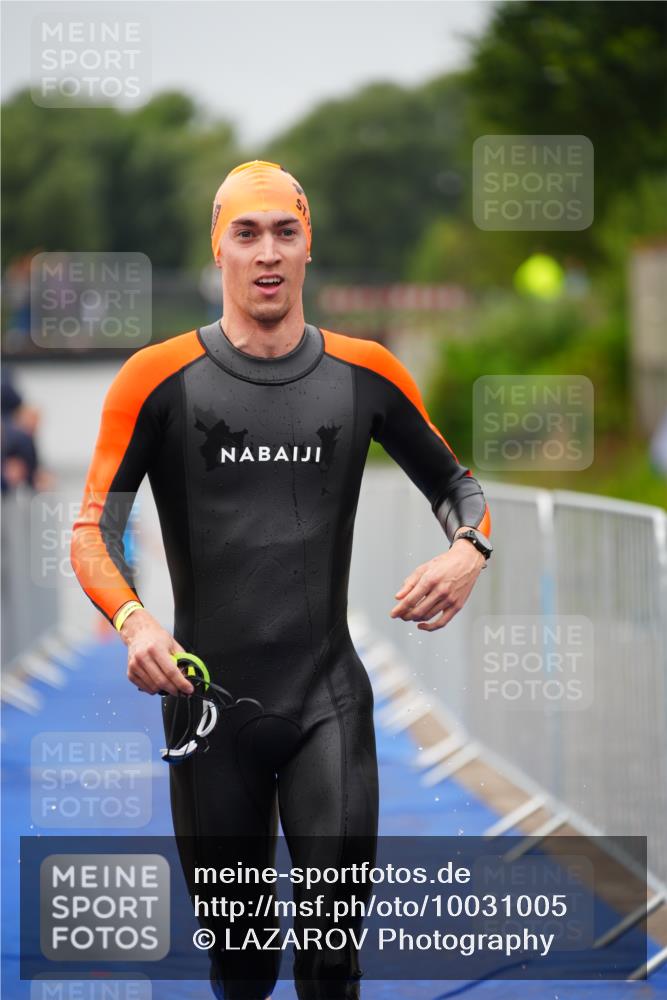 30.08.2026 - Elbe Triathlon Hamburg LAZAROV Photography http://msf.ph/oto/10031005 30.08.2026 08:32:22 Schwimmen 196, 220, 231 meine-sportfotos.de