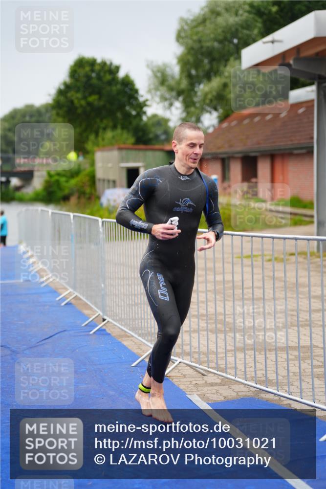 30.08.2026 - Elbe Triathlon Hamburg LAZAROV Photography http://msf.ph/oto/10031021 30.08.2026 08:32:27 Schwimmen 196, 220, 231 meine-sportfotos.de