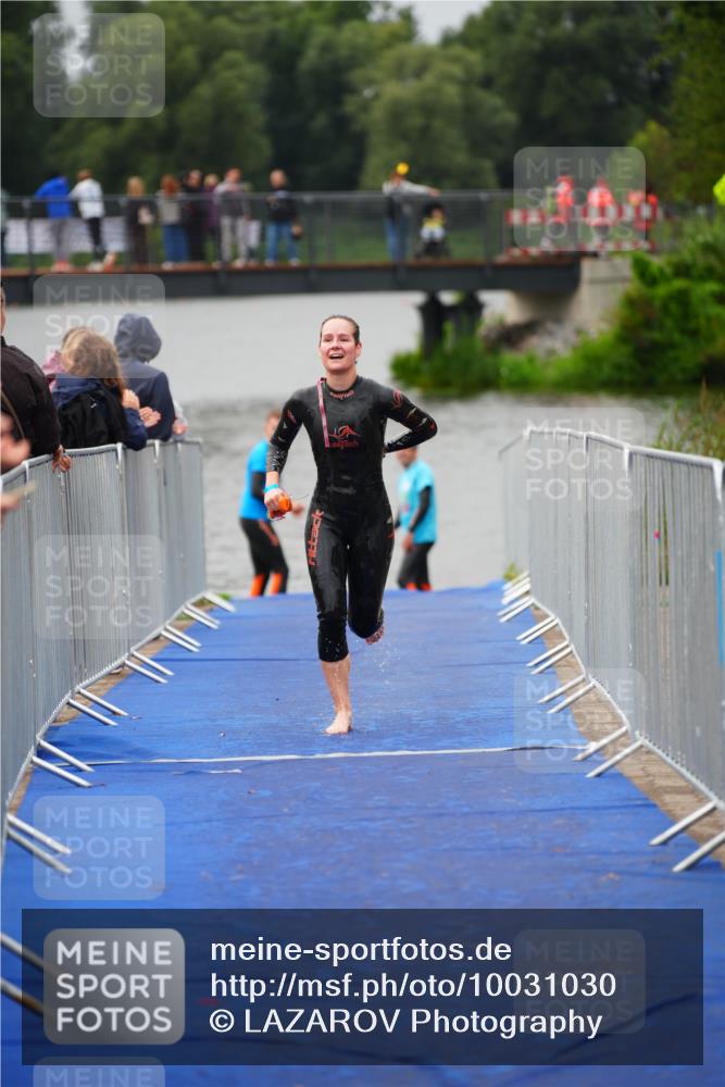 30.08.2026 - Elbe Triathlon Hamburg LAZAROV Photography http://msf.ph/oto/10031030 30.08.2026 08:33:04 Schwimmen 390 meine-sportfotos.de