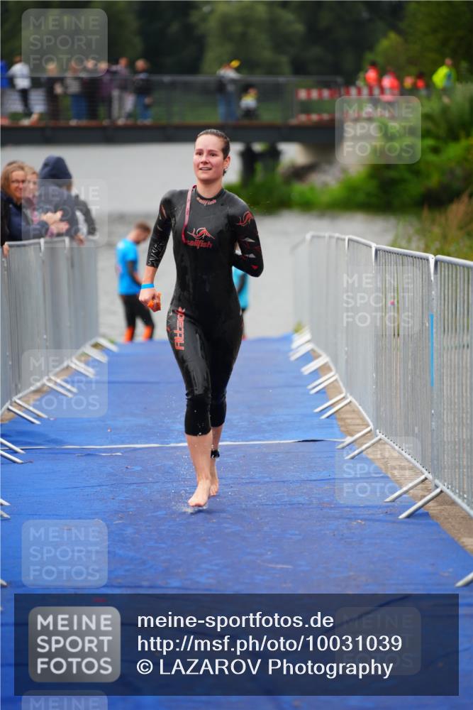 30.08.2026 - Elbe Triathlon Hamburg LAZAROV Photography http://msf.ph/oto/10031039 30.08.2026 08:33:05 Schwimmen 390 meine-sportfotos.de