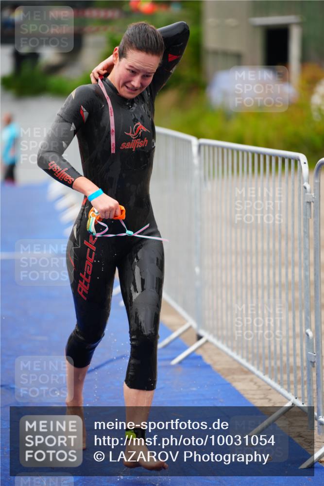 30.08.2026 - Elbe Triathlon Hamburg LAZAROV Photography http://msf.ph/oto/10031054 30.08.2026 08:33:07 Schwimmen 390 meine-sportfotos.de