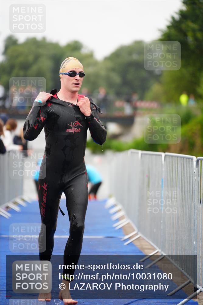 30.08.2026 - Elbe Triathlon Hamburg LAZAROV Photography http://msf.ph/oto/10031080 30.08.2026 08:34:47 Schwimmen 309 meine-sportfotos.de