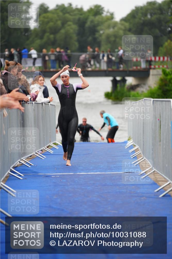 30.08.2026 - Elbe Triathlon Hamburg LAZAROV Photography http://msf.ph/oto/10031088 30.08.2026 08:34:58 Schwimmen 309, 368 meine-sportfotos.de