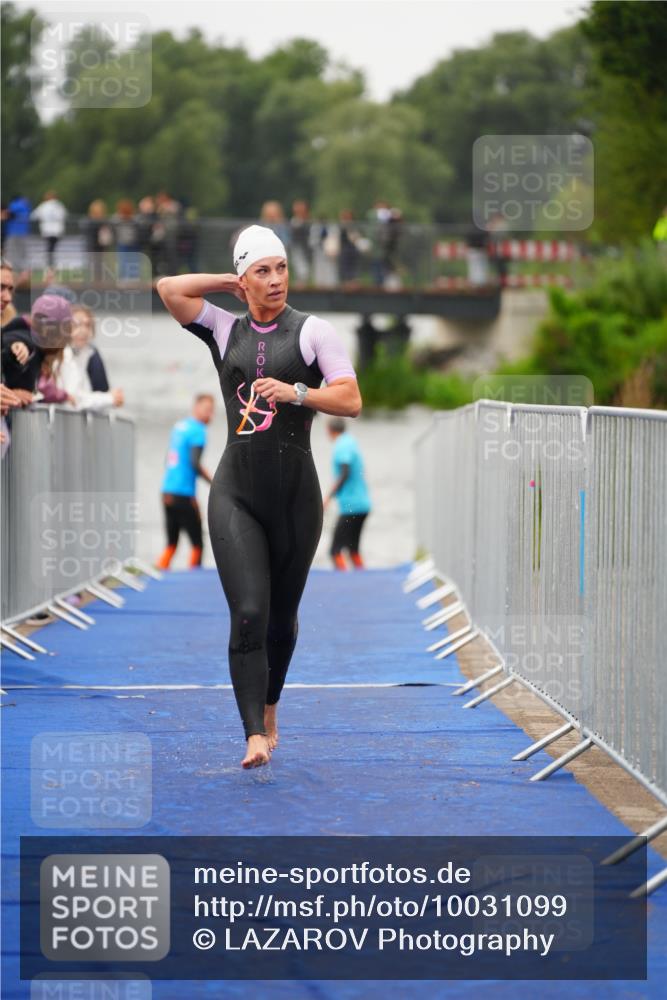 30.08.2026 - Elbe Triathlon Hamburg LAZAROV Photography http://msf.ph/oto/10031099 30.08.2026 08:35:00 Schwimmen 309, 368 meine-sportfotos.de