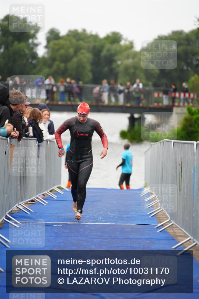 30.08.2026 - Elbe Triathlon Hamburg LAZAROV Photography http://msf.ph/oto/10031170 30.08.2026 08:35:24 Schwimmen 334, 357 meine-sportfotos.de