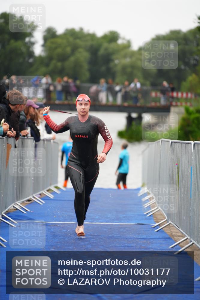 30.08.2026 - Elbe Triathlon Hamburg LAZAROV Photography http://msf.ph/oto/10031177 30.08.2026 08:35:25 Schwimmen 334, 357 meine-sportfotos.de