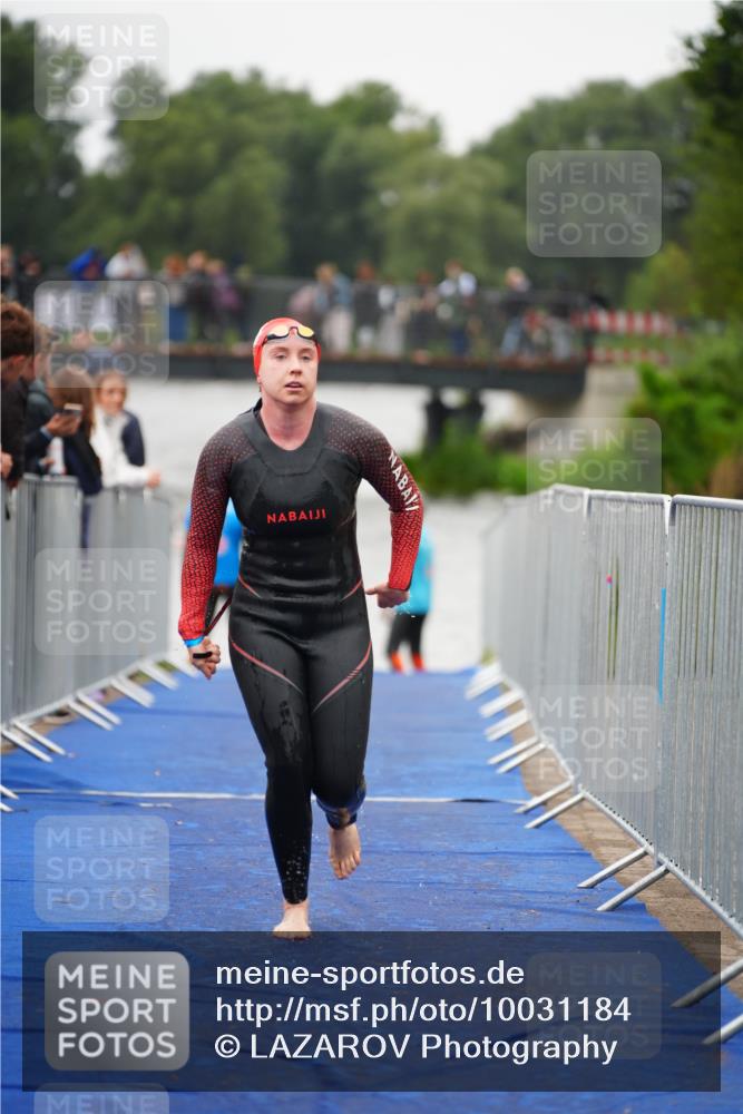 30.08.2026 - Elbe Triathlon Hamburg LAZAROV Photography http://msf.ph/oto/10031184 30.08.2026 08:35:26 Schwimmen 334, 357 meine-sportfotos.de