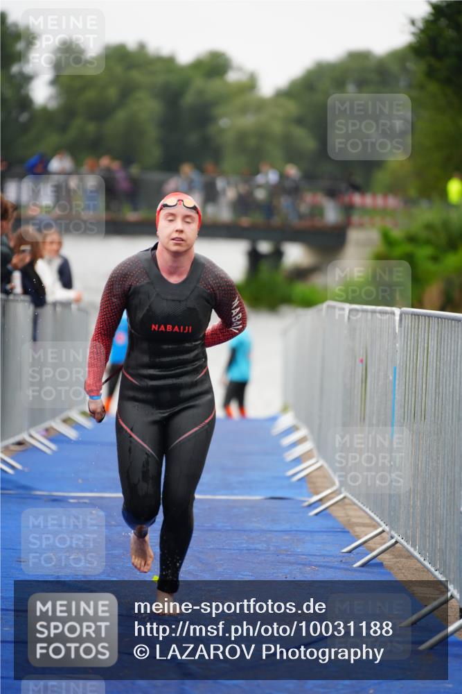 30.08.2026 - Elbe Triathlon Hamburg LAZAROV Photography http://msf.ph/oto/10031188 30.08.2026 08:35:26 Schwimmen 334, 357 meine-sportfotos.de