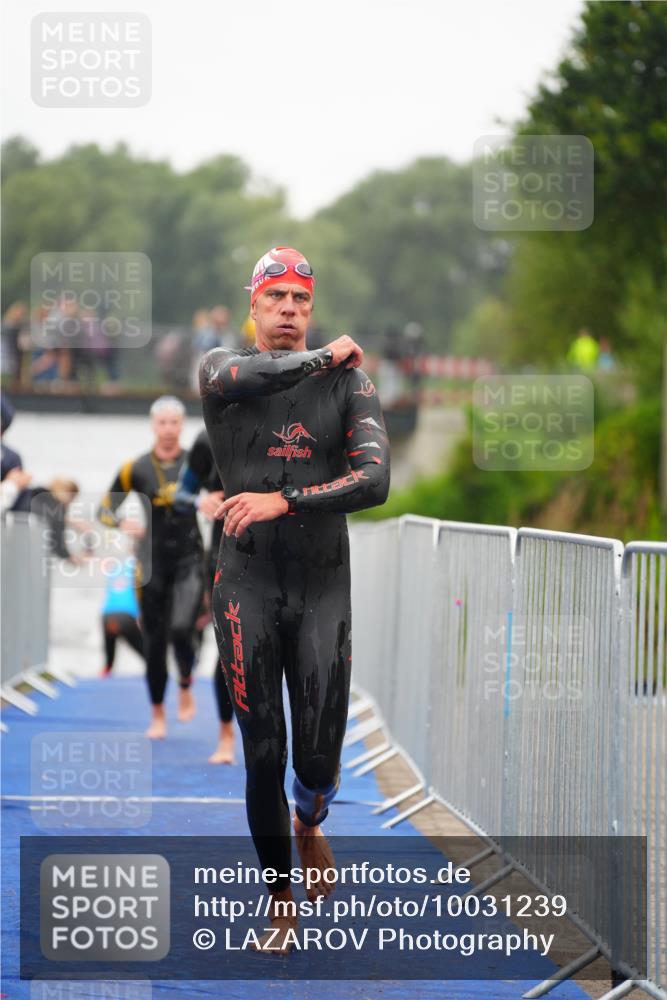 30.08.2026 - Elbe Triathlon Hamburg LAZAROV Photography http://msf.ph/oto/10031239 30.08.2026 08:36:01 Schwimmen 254, 280, 312, 356 meine-sportfotos.de