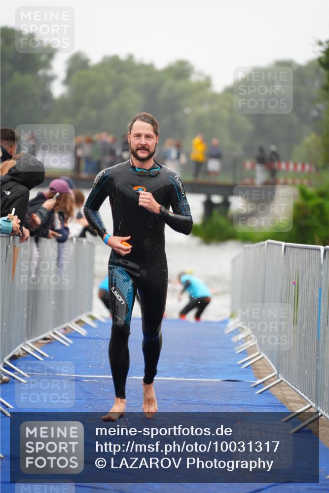 30.08.2026 - Elbe Triathlon Hamburg LAZAROV Photography http://msf.ph/oto/10031317 30.08.2026 08:36:17 Schwimmen 254, 269, 280, 294, 356, 374 meine-sportfotos.de