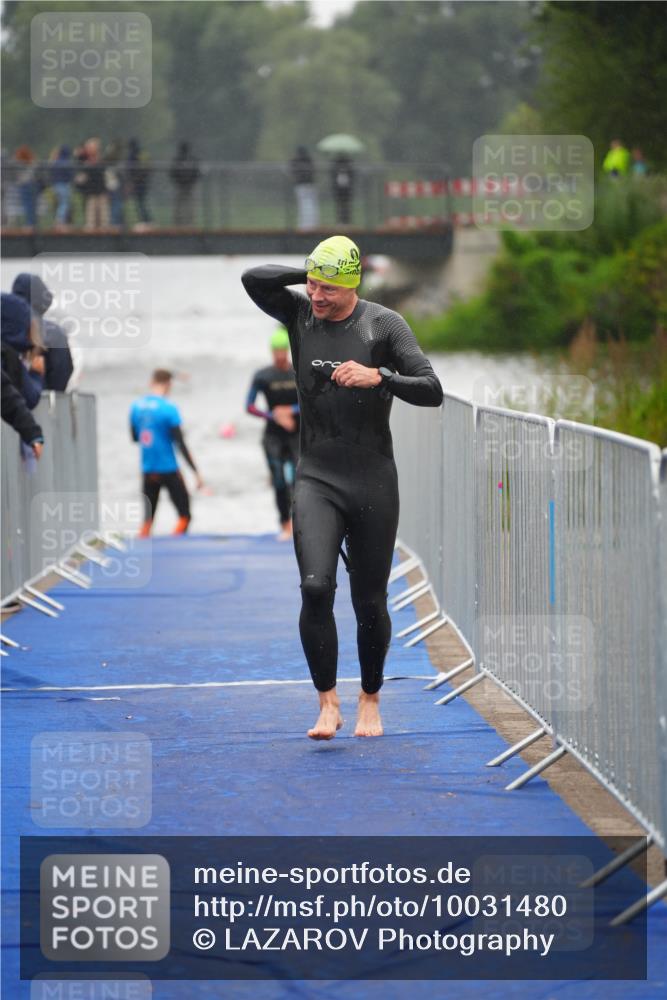 30.08.2026 - Elbe Triathlon Hamburg LAZAROV Photography http://msf.ph/oto/10031480 30.08.2026 08:37:00 Schwimmen 268, 272, 290, 335, 372, 382 meine-sportfotos.de