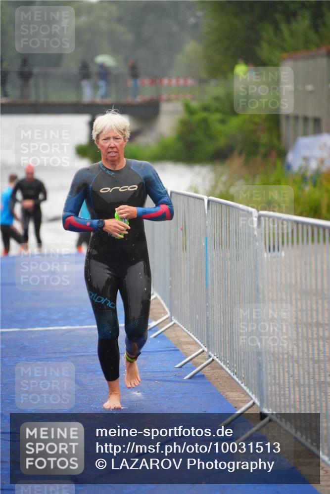 30.08.2026 - Elbe Triathlon Hamburg LAZAROV Photography http://msf.ph/oto/10031513 30.08.2026 08:37:08 Schwimmen 272, 349, 372 meine-sportfotos.de