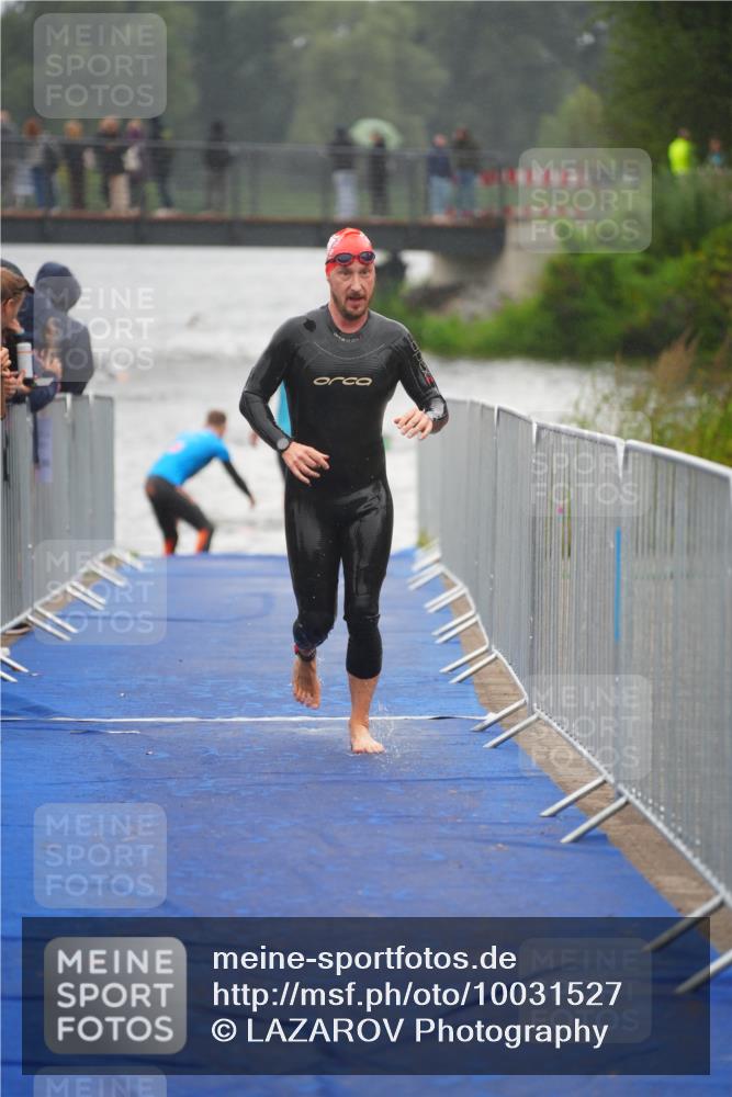 30.08.2026 - Elbe Triathlon Hamburg LAZAROV Photography http://msf.ph/oto/10031527 30.08.2026 08:37:16 Schwimmen 272, 313, 349 meine-sportfotos.de