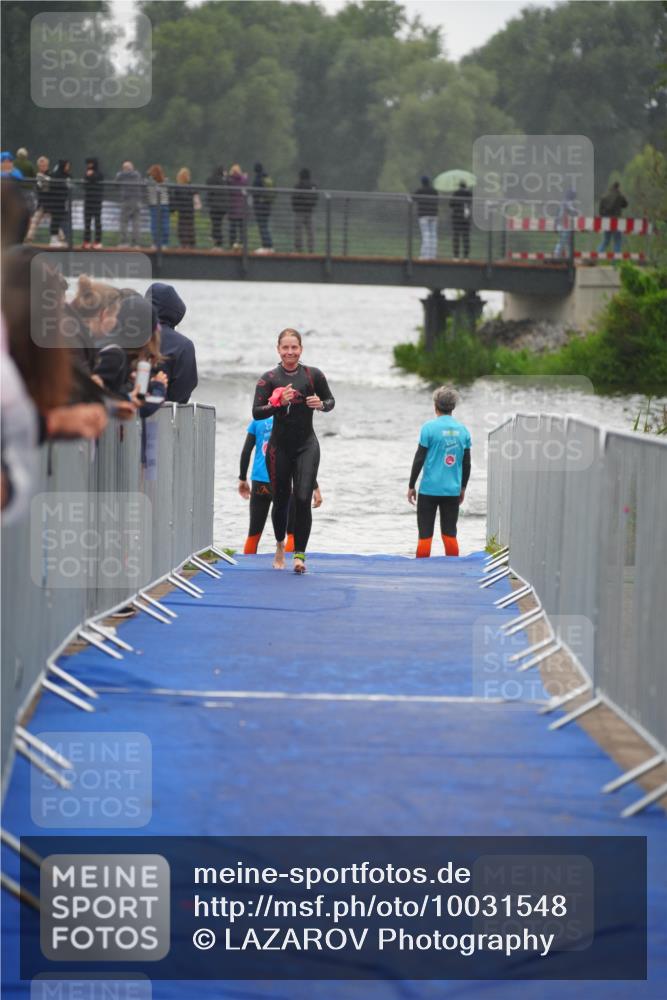 30.08.2026 - Elbe Triathlon Hamburg LAZAROV Photography http://msf.ph/oto/10031548 30.08.2026 08:37:27 Schwimmen 313 meine-sportfotos.de