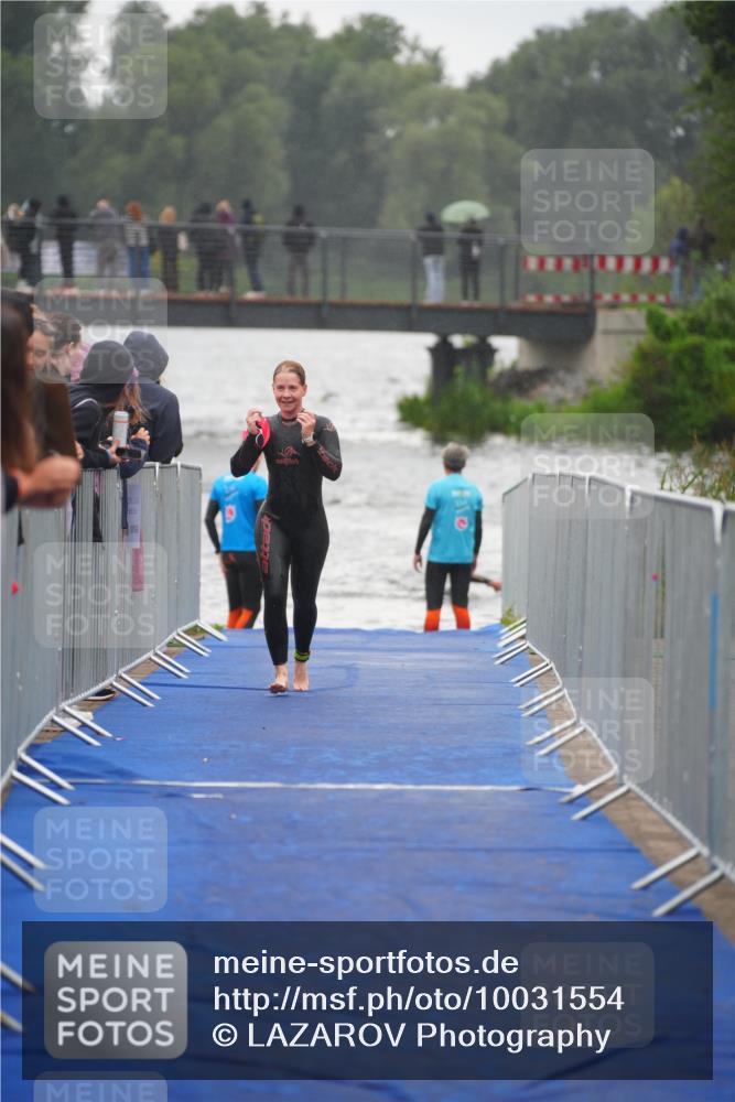 30.08.2026 - Elbe Triathlon Hamburg LAZAROV Photography http://msf.ph/oto/10031554 30.08.2026 08:37:29 Schwimmen 313, 361 meine-sportfotos.de