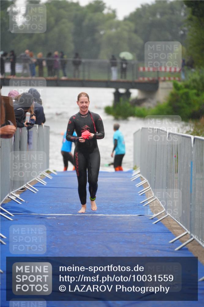 30.08.2026 - Elbe Triathlon Hamburg LAZAROV Photography http://msf.ph/oto/10031559 30.08.2026 08:37:31 Schwimmen 313, 361 meine-sportfotos.de