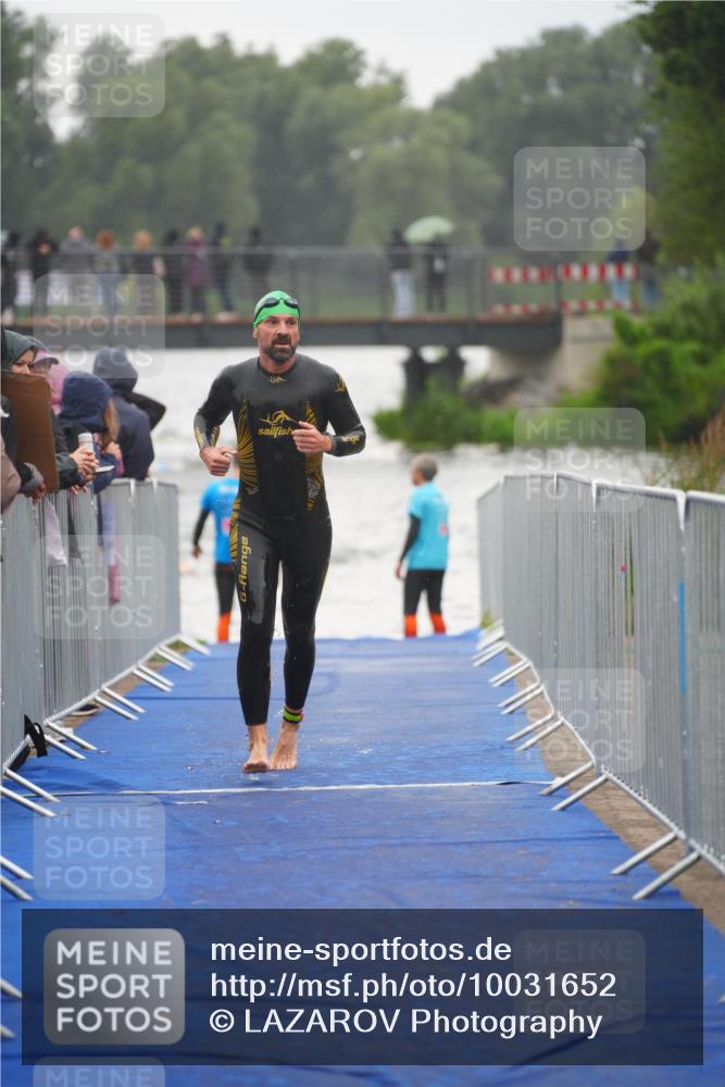 30.08.2026 - Elbe Triathlon Hamburg LAZAROV Photography http://msf.ph/oto/10031652 30.08.2026 08:37:45 Schwimmen 295, 361 meine-sportfotos.de