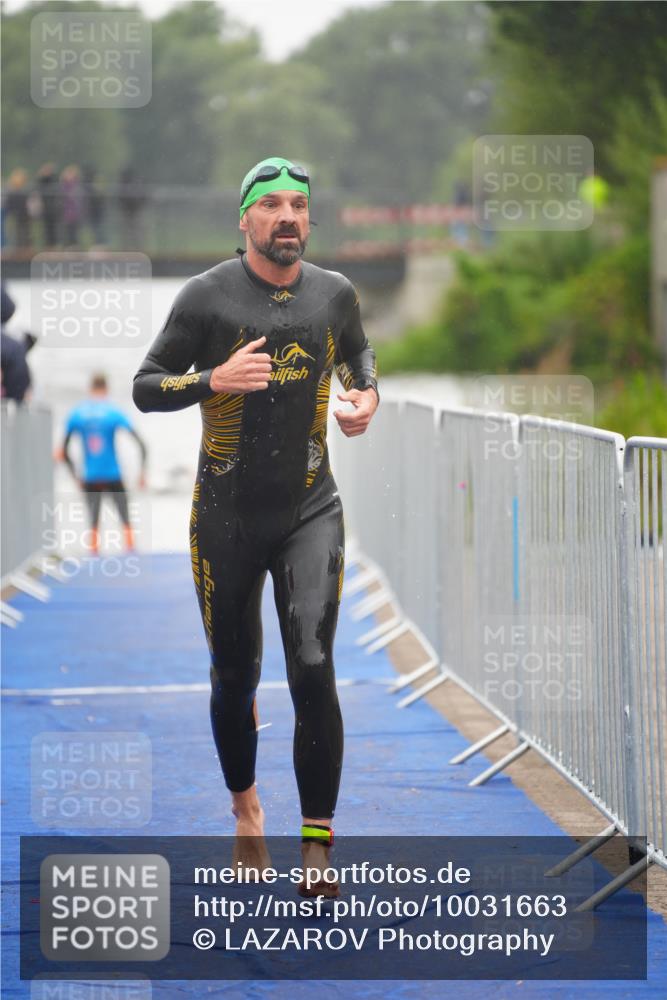 30.08.2026 - Elbe Triathlon Hamburg LAZAROV Photography http://msf.ph/oto/10031663 30.08.2026 08:37:47 Schwimmen 295, 361 meine-sportfotos.de