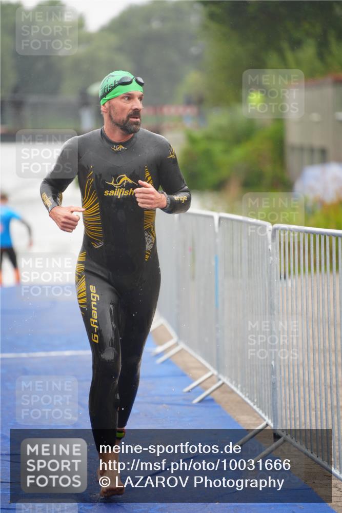 30.08.2026 - Elbe Triathlon Hamburg LAZAROV Photography http://msf.ph/oto/10031666 30.08.2026 08:37:47 Schwimmen 295, 361 meine-sportfotos.de