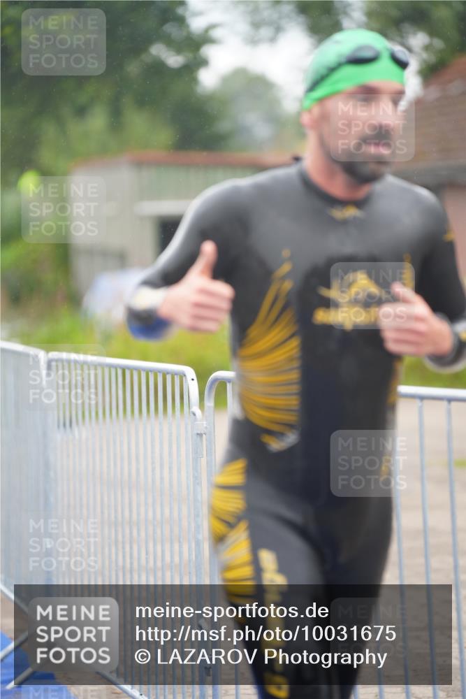 30.08.2026 - Elbe Triathlon Hamburg LAZAROV Photography http://msf.ph/oto/10031675 30.08.2026 08:37:49 Schwimmen 295 meine-sportfotos.de