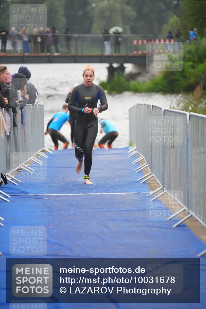 30.08.2026 - Elbe Triathlon Hamburg LAZAROV Photography http://msf.ph/oto/10031678 30.08.2026 08:38:04 Schwimmen 338 meine-sportfotos.de