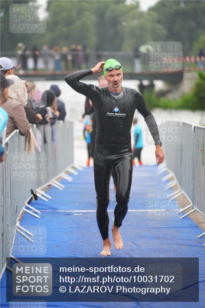 30.08.2026 - Elbe Triathlon Hamburg LAZAROV Photography http://msf.ph/oto/10031702 30.08.2026 08:38:10 Schwimmen 202, 260, 310, 338 meine-sportfotos.de
