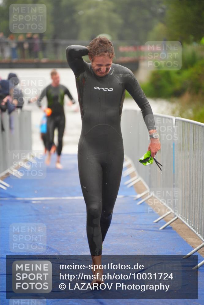 30.08.2026 - Elbe Triathlon Hamburg LAZAROV Photography http://msf.ph/oto/10031724 30.08.2026 08:38:14 Schwimmen 202, 260, 310, 324, 338 meine-sportfotos.de