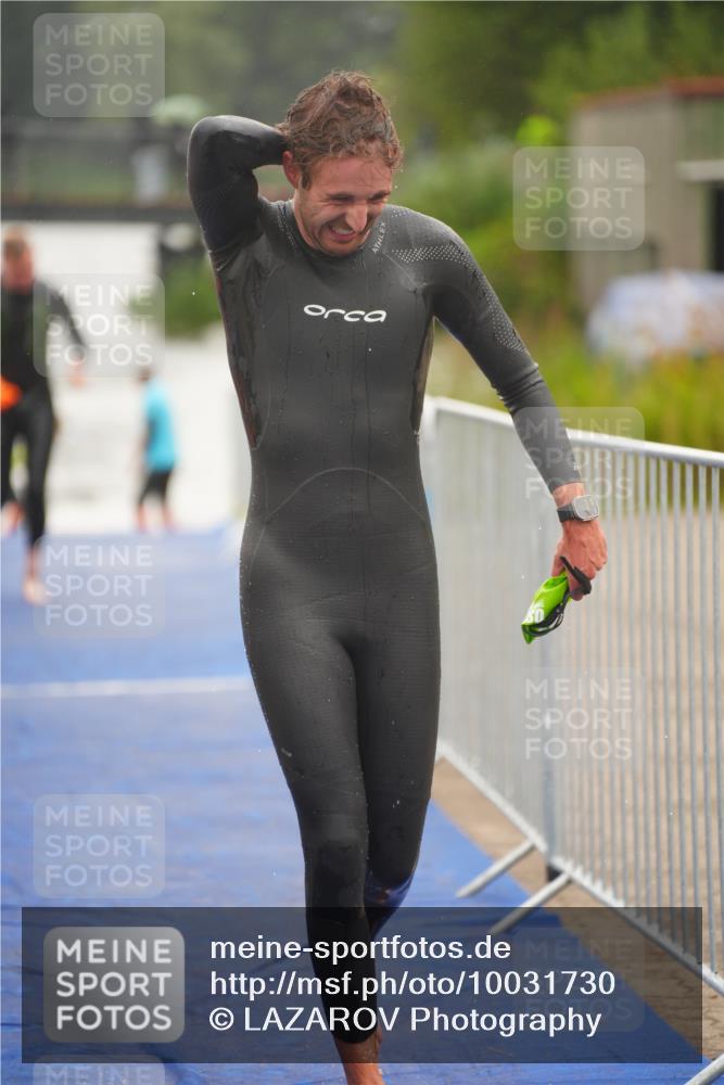 30.08.2026 - Elbe Triathlon Hamburg LAZAROV Photography http://msf.ph/oto/10031730 30.08.2026 08:38:15 Schwimmen 202, 260, 310, 324, 338 meine-sportfotos.de
