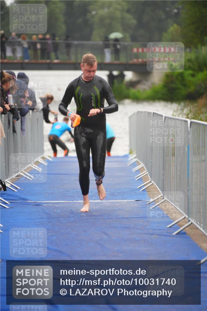 30.08.2026 - Elbe Triathlon Hamburg LAZAROV Photography http://msf.ph/oto/10031740 30.08.2026 08:38:17 Schwimmen 202, 260, 310, 324, 338 meine-sportfotos.de
