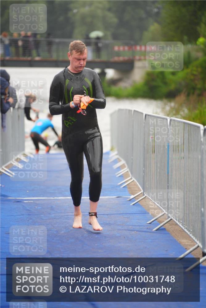 30.08.2026 - Elbe Triathlon Hamburg LAZAROV Photography http://msf.ph/oto/10031748 30.08.2026 08:38:18 Schwimmen 202, 260, 310, 324, 338 meine-sportfotos.de