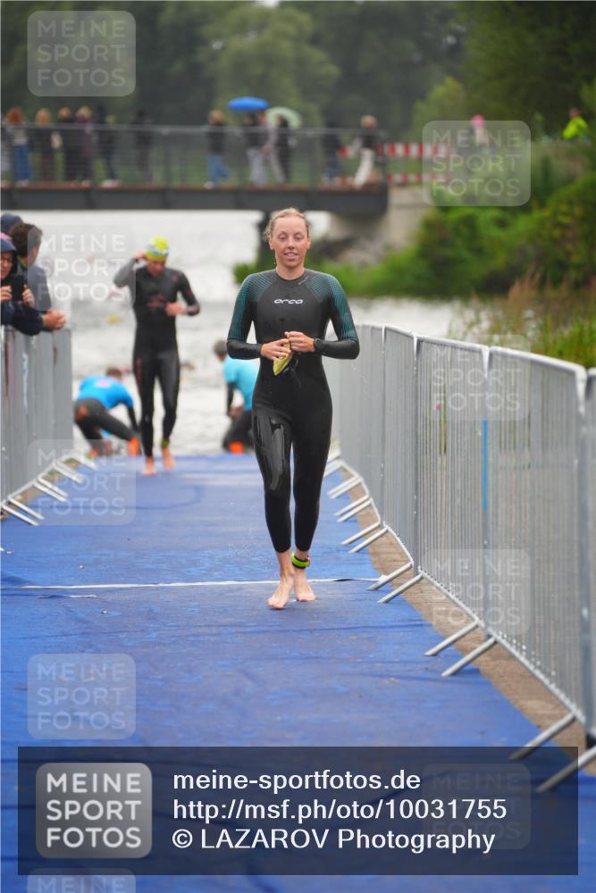 30.08.2026 - Elbe Triathlon Hamburg LAZAROV Photography http://msf.ph/oto/10031755 30.08.2026 08:38:30 Schwimmen 324, 366 meine-sportfotos.de