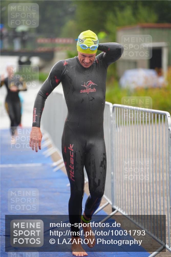30.08.2026 - Elbe Triathlon Hamburg LAZAROV Photography http://msf.ph/oto/10031793 30.08.2026 08:38:37 Schwimmen 286, 359, 366 meine-sportfotos.de
