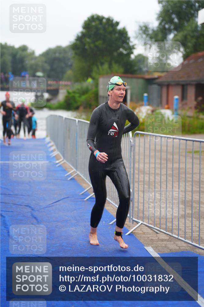 30.08.2026 - Elbe Triathlon Hamburg LAZAROV Photography http://msf.ph/oto/10031832 30.08.2026 08:38:56 Schwimmen 262, 353, 359 meine-sportfotos.de