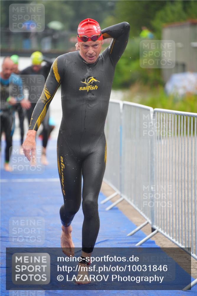 30.08.2026 - Elbe Triathlon Hamburg LAZAROV Photography http://msf.ph/oto/10031846 30.08.2026 08:39:02 Schwimmen 251, 255, 275, 284, 353 meine-sportfotos.de