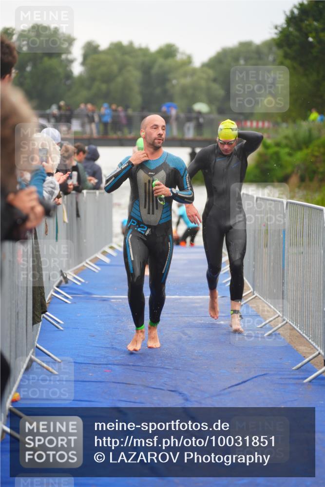 30.08.2026 - Elbe Triathlon Hamburg LAZAROV Photography http://msf.ph/oto/10031851 30.08.2026 08:39:04 Schwimmen 251, 255, 275, 284, 353 meine-sportfotos.de