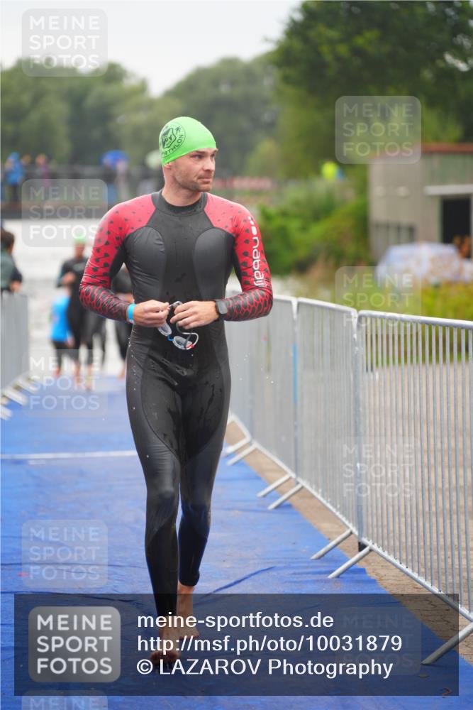 30.08.2026 - Elbe Triathlon Hamburg LAZAROV Photography http://msf.ph/oto/10031879 30.08.2026 08:39:10 Schwimmen 251, 255, 275, 284, 353 meine-sportfotos.de
