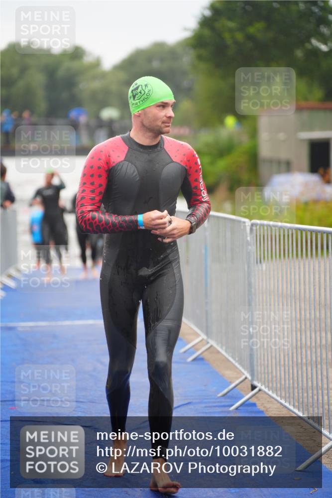30.08.2026 - Elbe Triathlon Hamburg LAZAROV Photography http://msf.ph/oto/10031882 30.08.2026 08:39:11 Schwimmen 251, 255, 275, 284, 351 meine-sportfotos.de