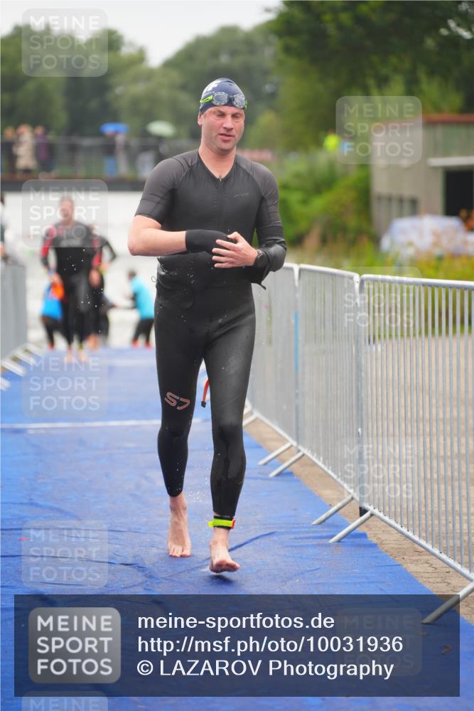 30.08.2026 - Elbe Triathlon Hamburg LAZAROV Photography http://msf.ph/oto/10031936 30.08.2026 08:39:26 Schwimmen 263, 270, 297, 351, 389, 391 meine-sportfotos.de