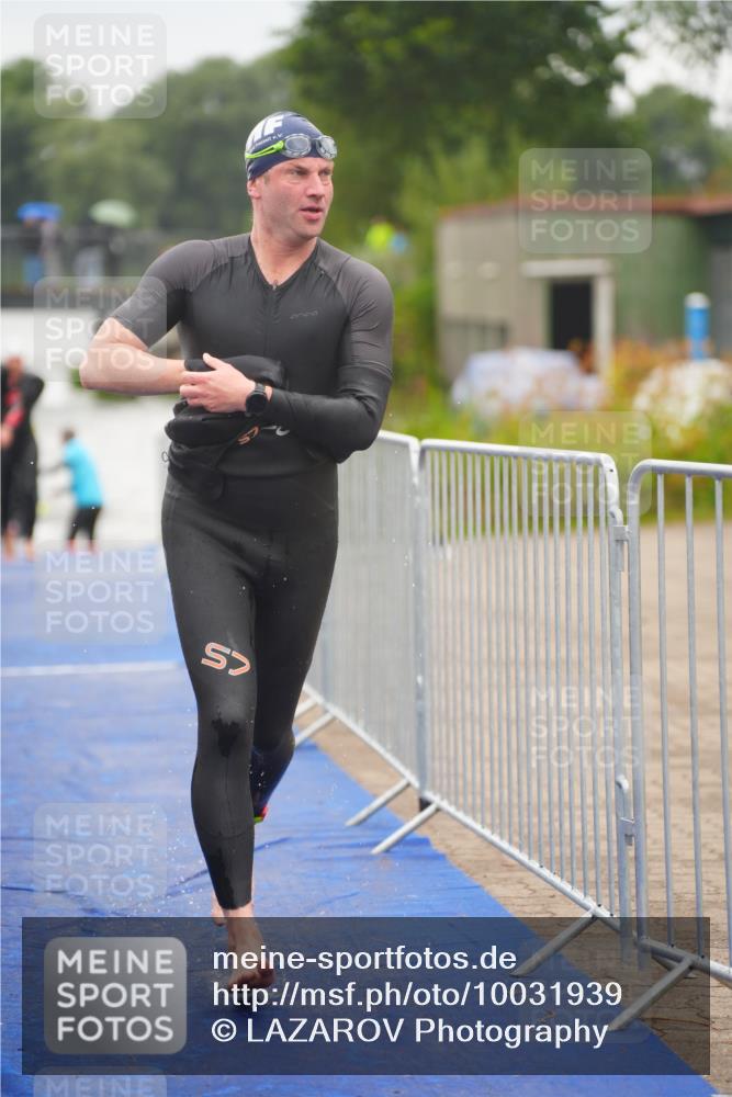30.08.2026 - Elbe Triathlon Hamburg LAZAROV Photography http://msf.ph/oto/10031939 30.08.2026 08:39:26 Schwimmen 263, 270, 297, 351, 389, 391 meine-sportfotos.de