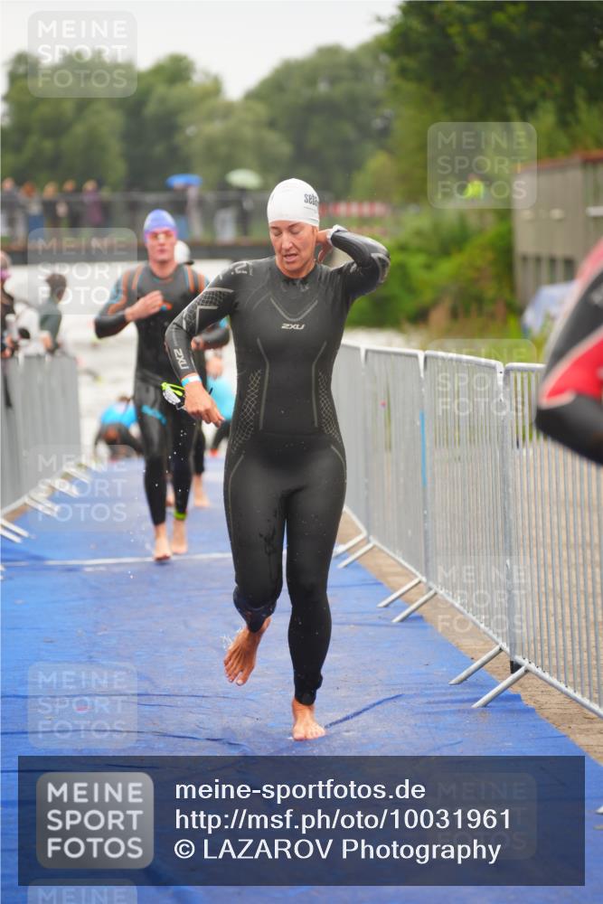 30.08.2026 - Elbe Triathlon Hamburg LAZAROV Photography http://msf.ph/oto/10031961 30.08.2026 08:39:33 Schwimmen 263, 270, 285, 297, 347, 389, 411 meine-sportfotos.de