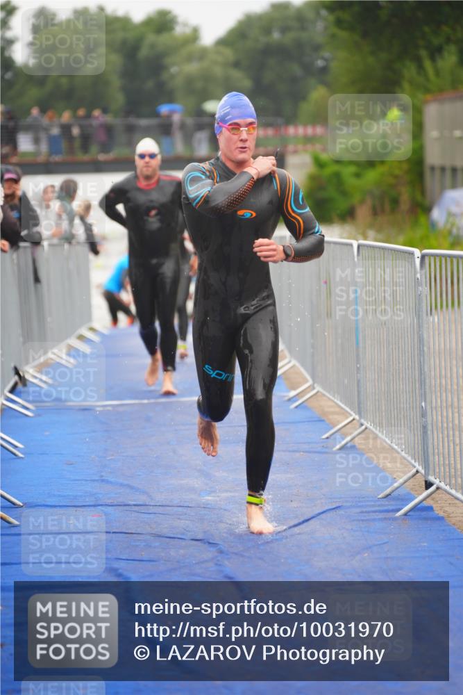 30.08.2026 - Elbe Triathlon Hamburg LAZAROV Photography http://msf.ph/oto/10031970 30.08.2026 08:39:35 Schwimmen 263, 270, 285, 297, 347, 380, 411 meine-sportfotos.de