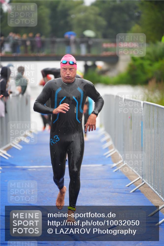 30.08.2026 - Elbe Triathlon Hamburg LAZAROV Photography http://msf.ph/oto/10032050 30.08.2026 08:40:10 Schwimmen 274, 287, 318 meine-sportfotos.de