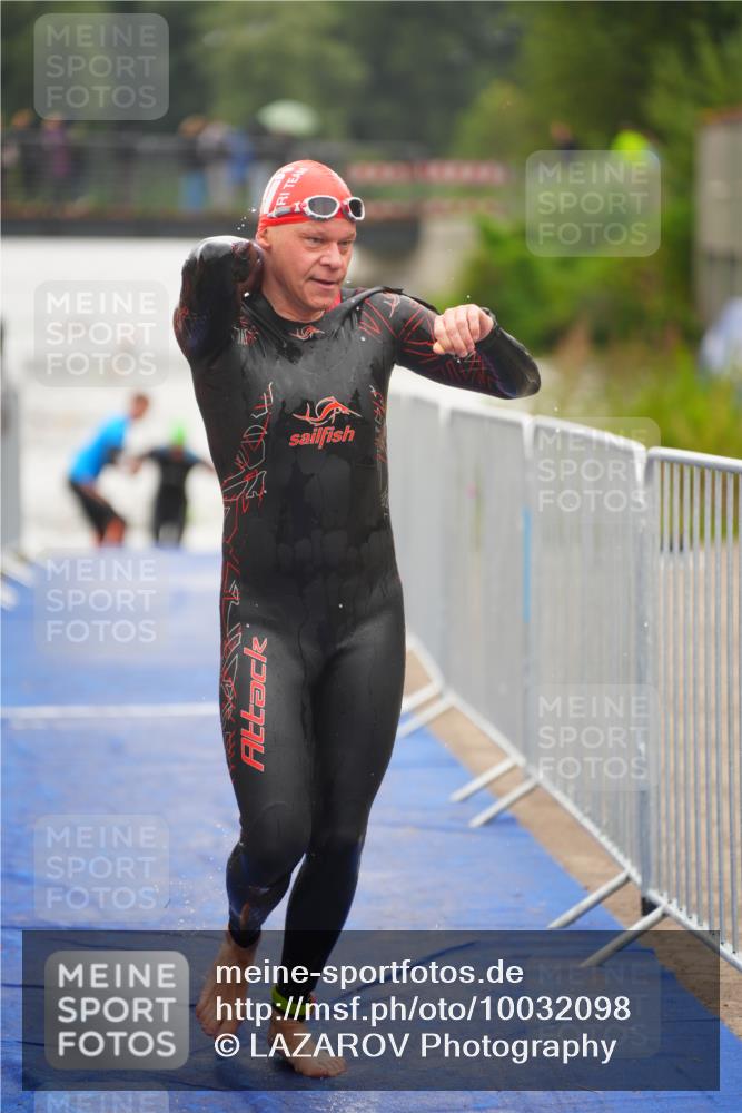 30.08.2026 - Elbe Triathlon Hamburg LAZAROV Photography http://msf.ph/oto/10032098 30.08.2026 08:40:21 Schwimmen 287, 314, 315, 341, 375 meine-sportfotos.de